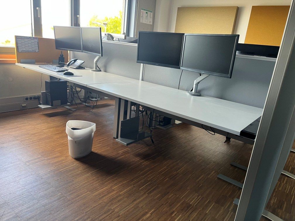 Hochwertige Büromöbel - Gebraucht gegen Abholung - Preise nach Absprache