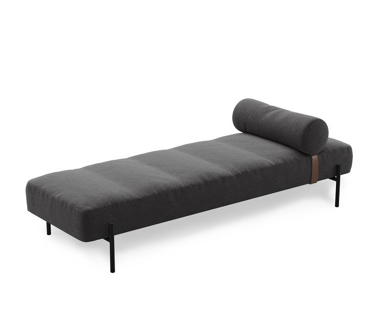 Daybe Northern Brusvik Liege in Schwarz: Moderne Daybed Liege mit Rollenkissen und Lederdetail.