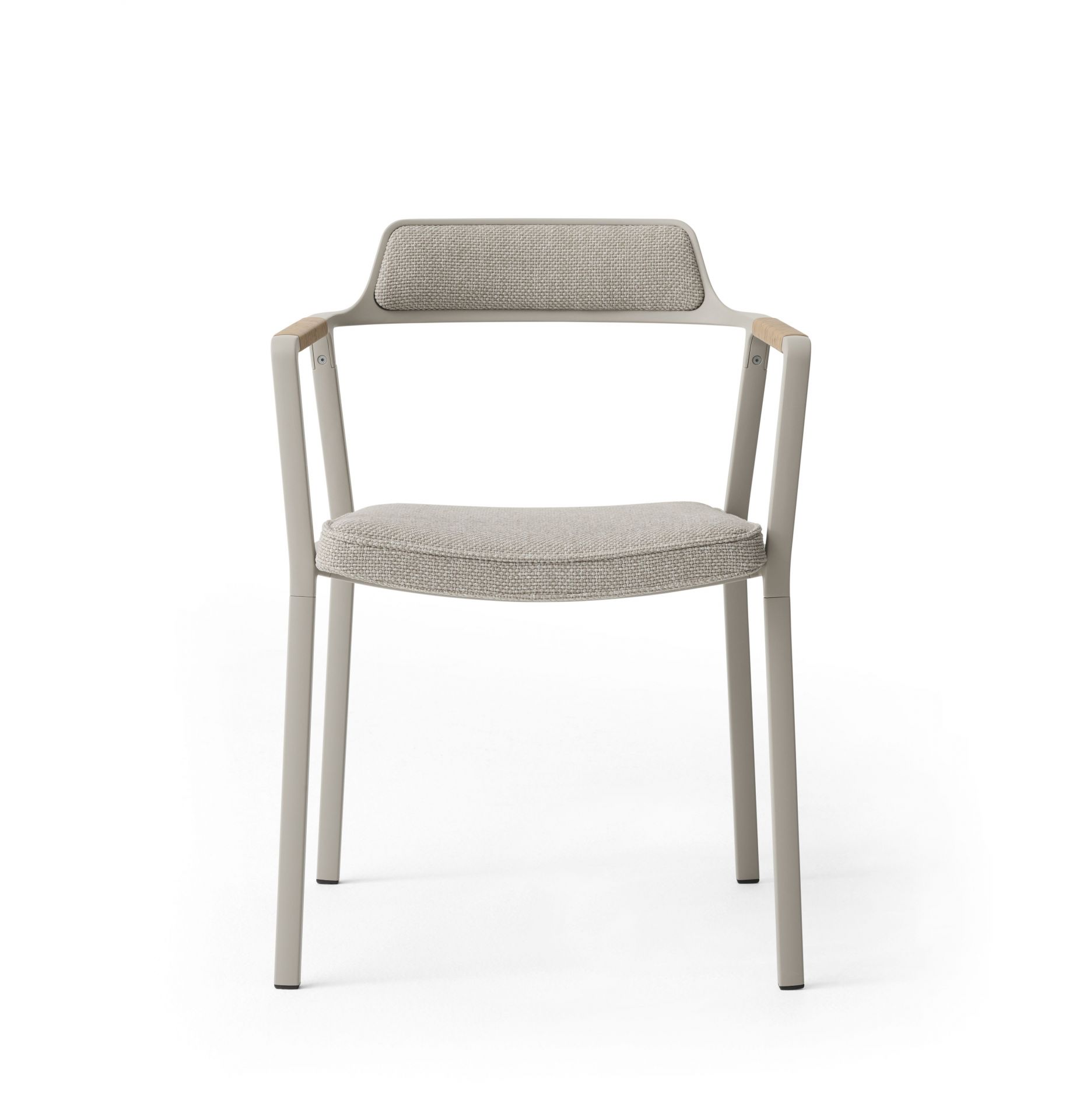 Open-Air Outdoor Stuhl von Vipp, graues Gestell mit Armlehnen und Stoffbezug, Frontansicht.