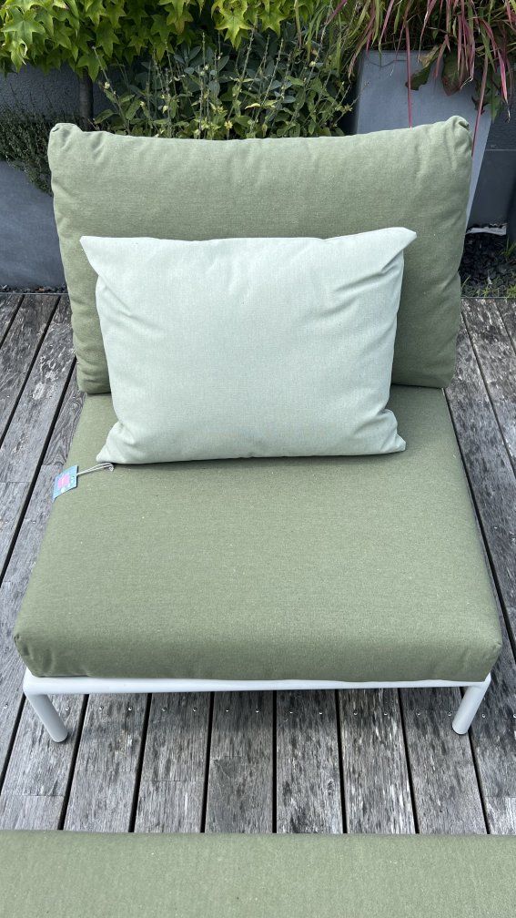 Level 2 Lounge Kombination Outdoor Houe AUSSTELLUNGSSTÜCK