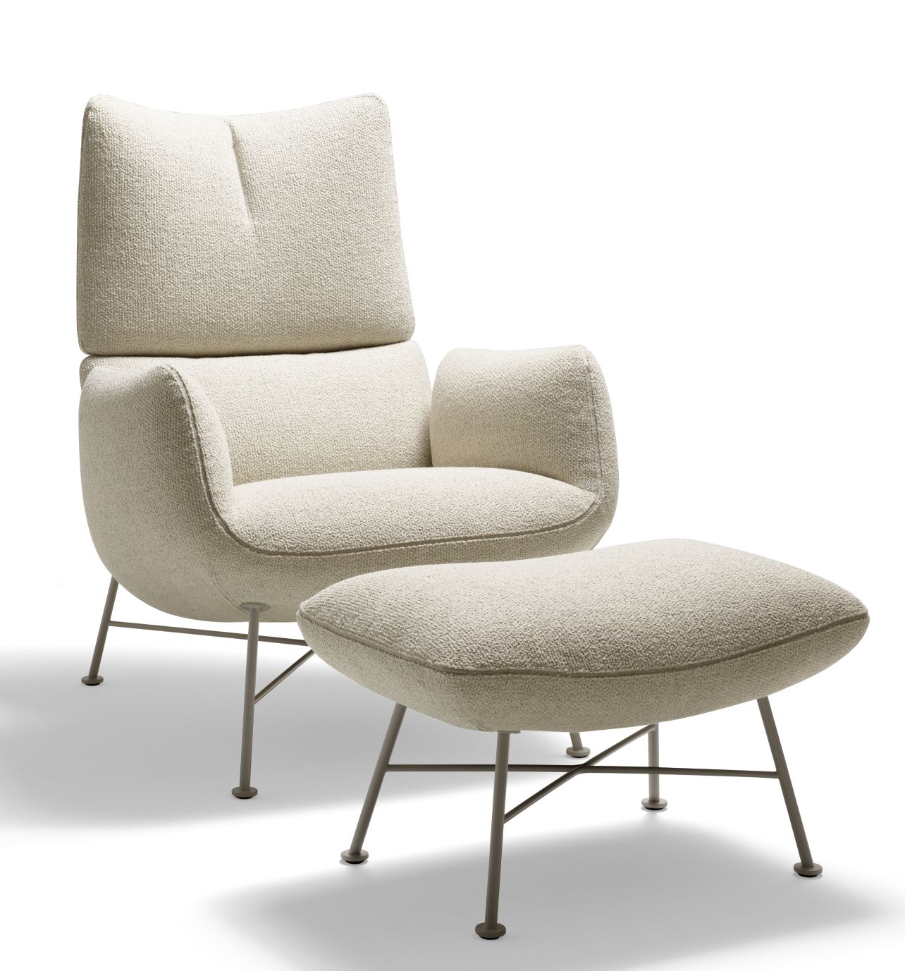 Beiger Jalis Lounge Sessel mit Fußhocker und filigranem 4-Fuß Drahtgestell von Cor. Moderner Sessel für Wohnzimmer.