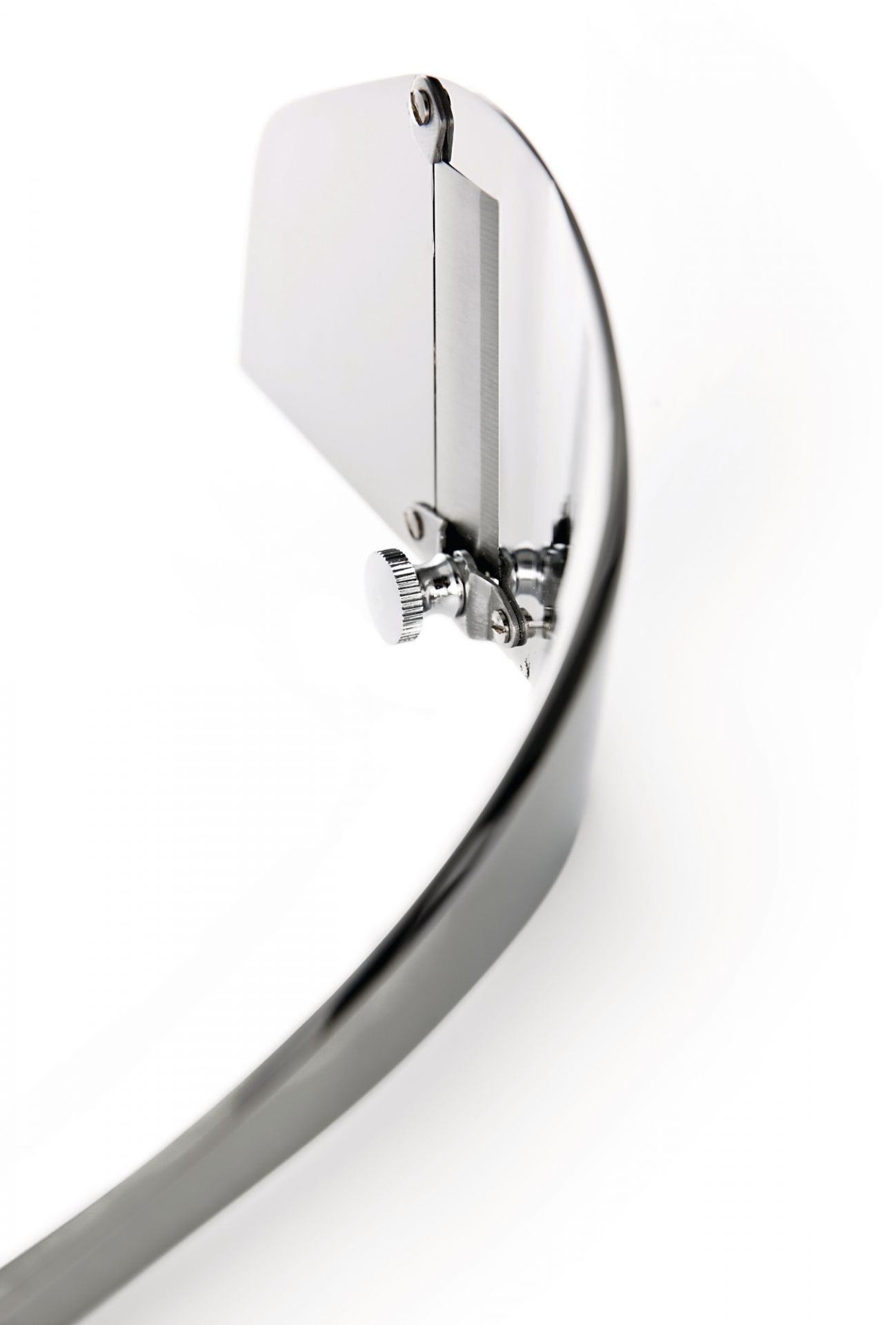 Detailaufnahme des Alessi Alba Trüffelhobels UNS04, ein edles Küchenwerkzeug zum Hobeln von Trüffeln.