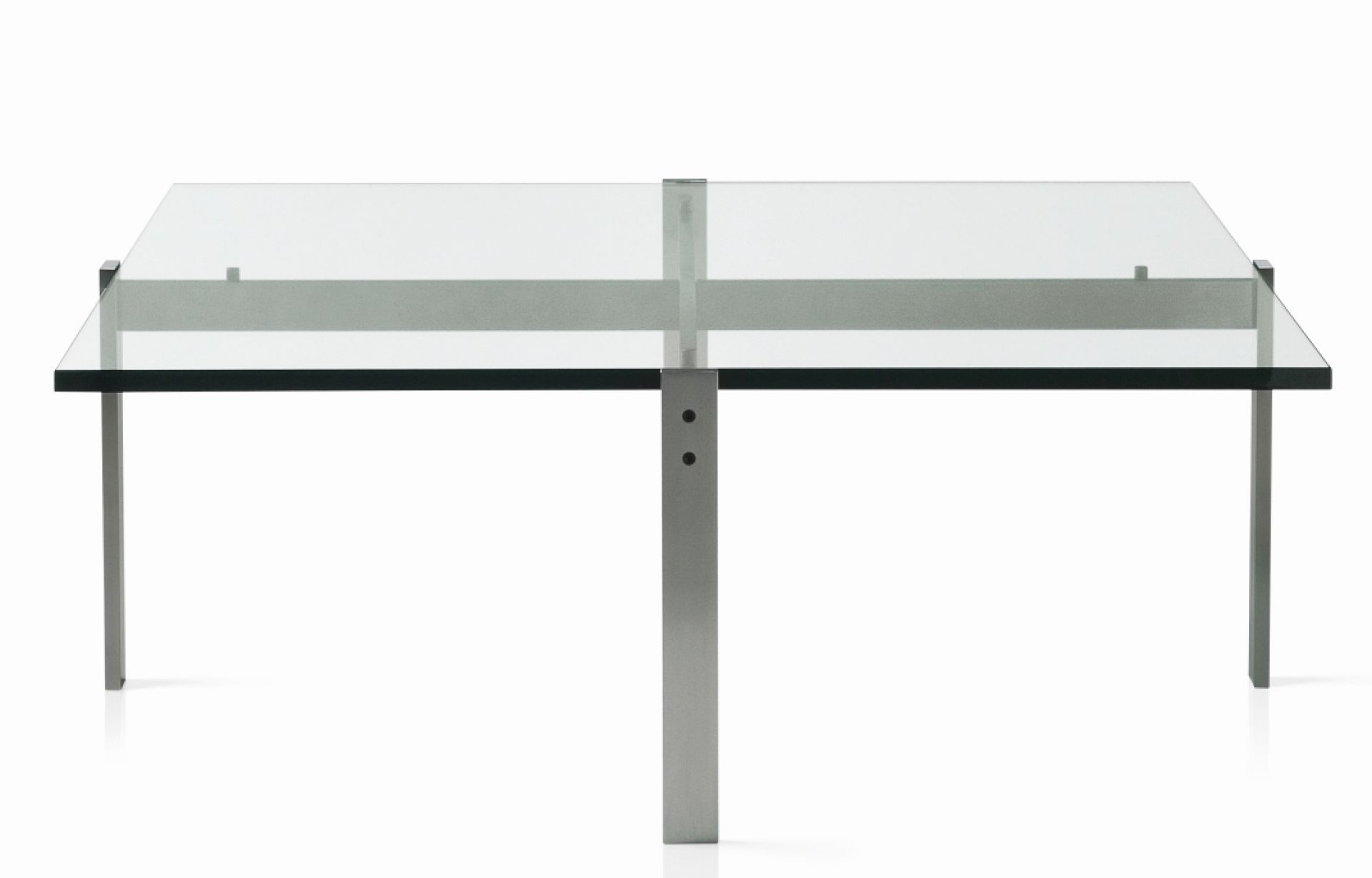 PK65 Couchtisch von Fritz Hansen: Quadratischer Glastisch mit Stahlgestell, modernes Design für Wohnzimmer.