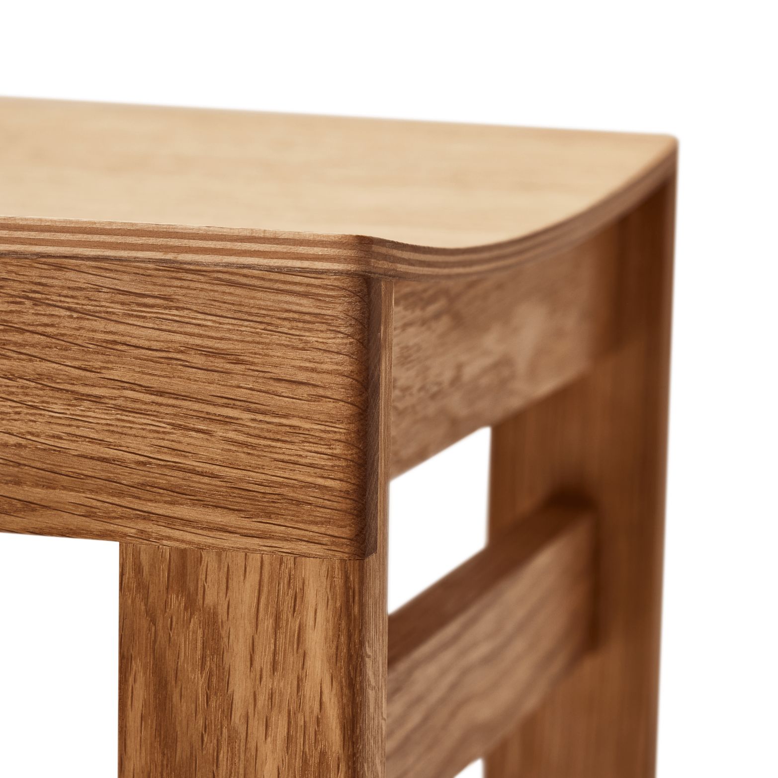 Sonder Hocker Form & Refine