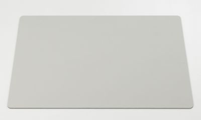 Graue Repad Schreibtischunterlage von Vitra, eine moderne und minimalistische Schreibtischauflage für den Arbeitsplatz.