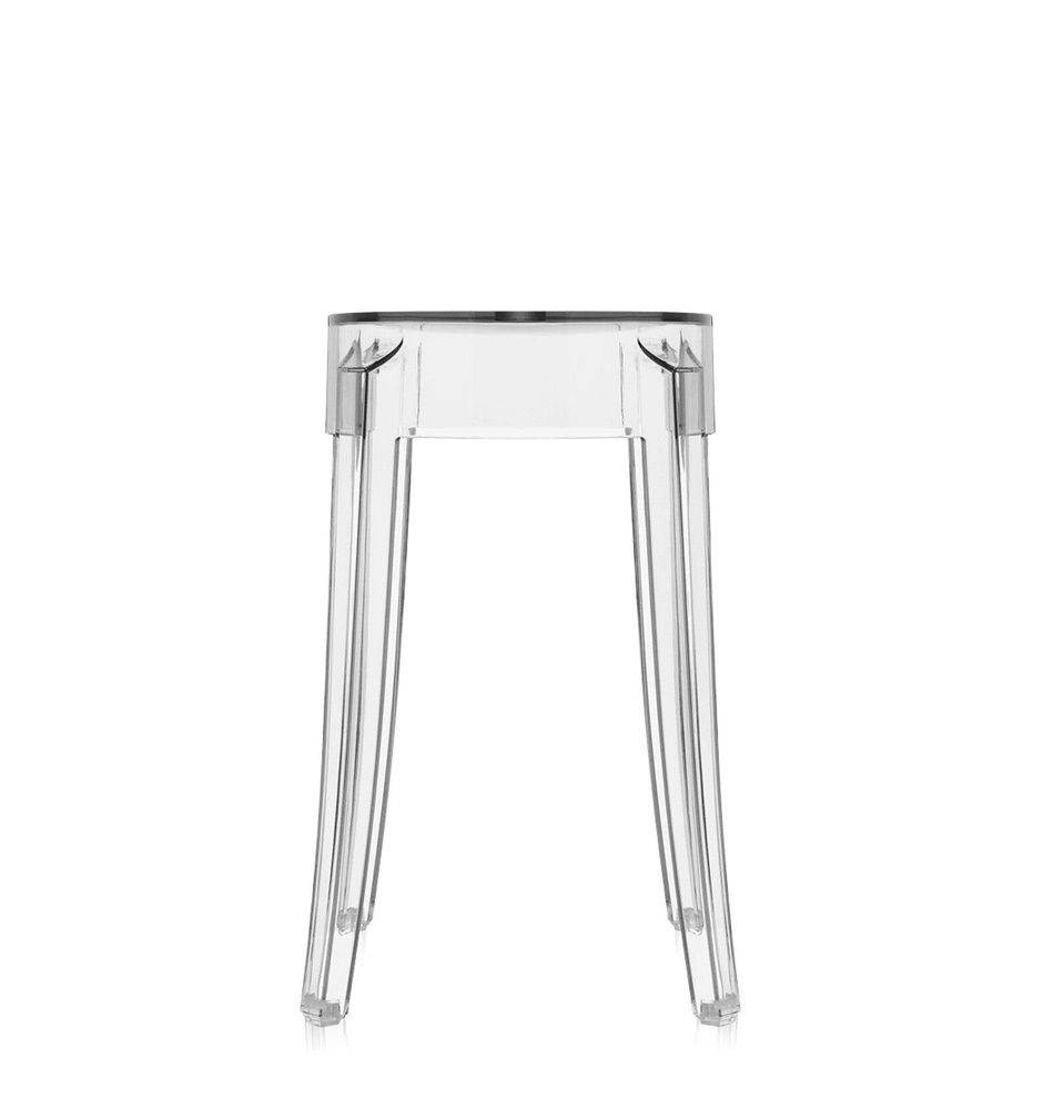 Klarer Kartell Hocker "Charles Ghost" im 2er Set, transparentes Designmöbel für moderne Einrichtung.