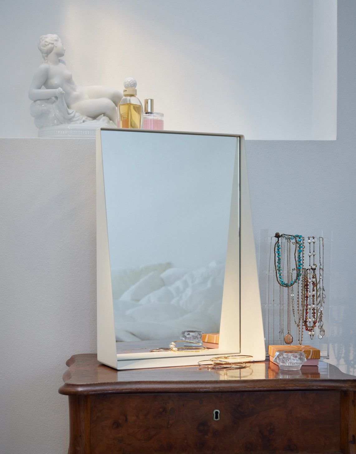 Beak Spiegel Feigen Lila Please Wait to be Seated