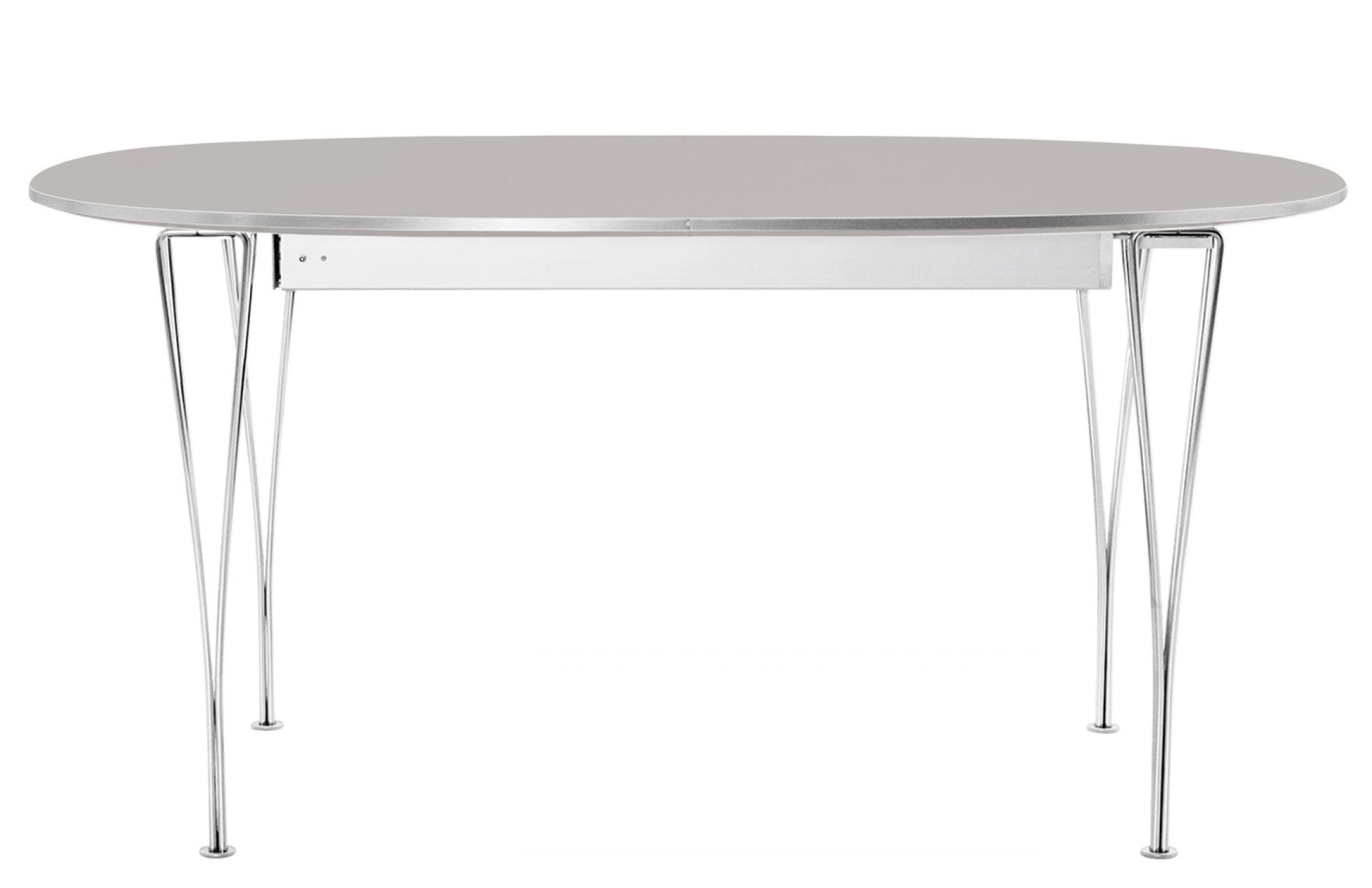 Fritz Hansen Super Elliptisch Ausziehtisch mit grauer Tischplatte und verchromtem Untergestell, freigestellt.