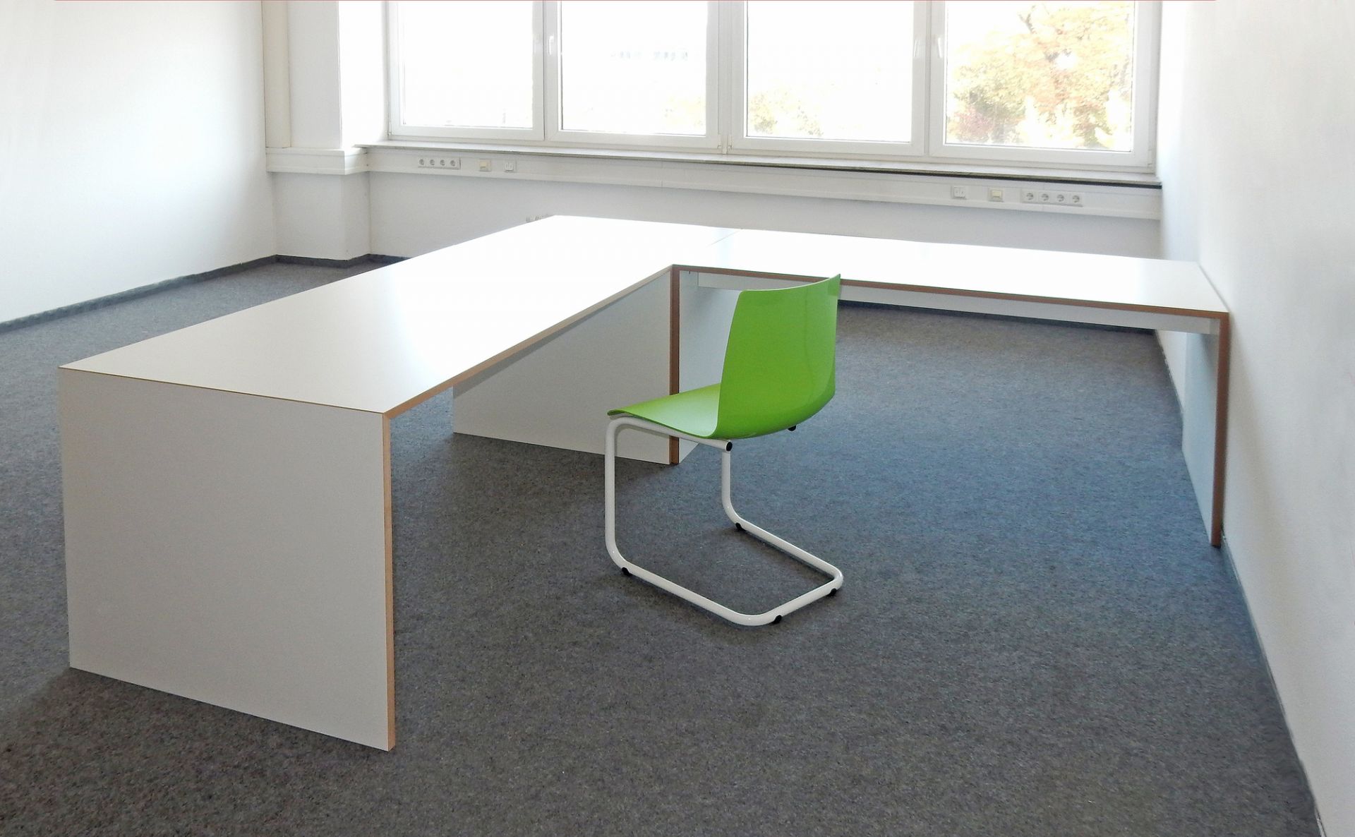 Freistell Tisch groß Tojo