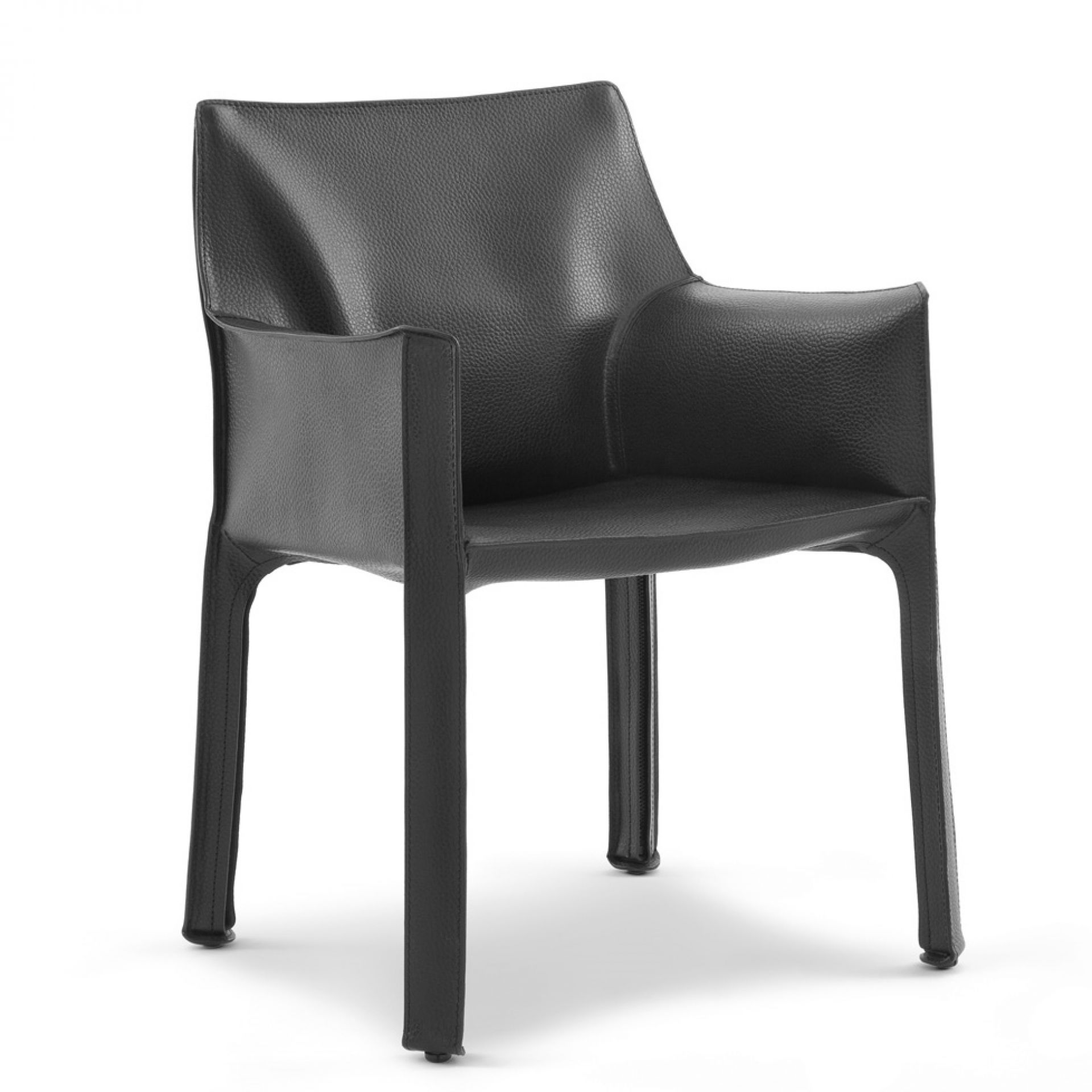 Schwarzer 413 Cab Armchair Stuhl von Cassina mit Lederbezug und Standard Armlehnen. Design Möbel für Wohnzimmer.