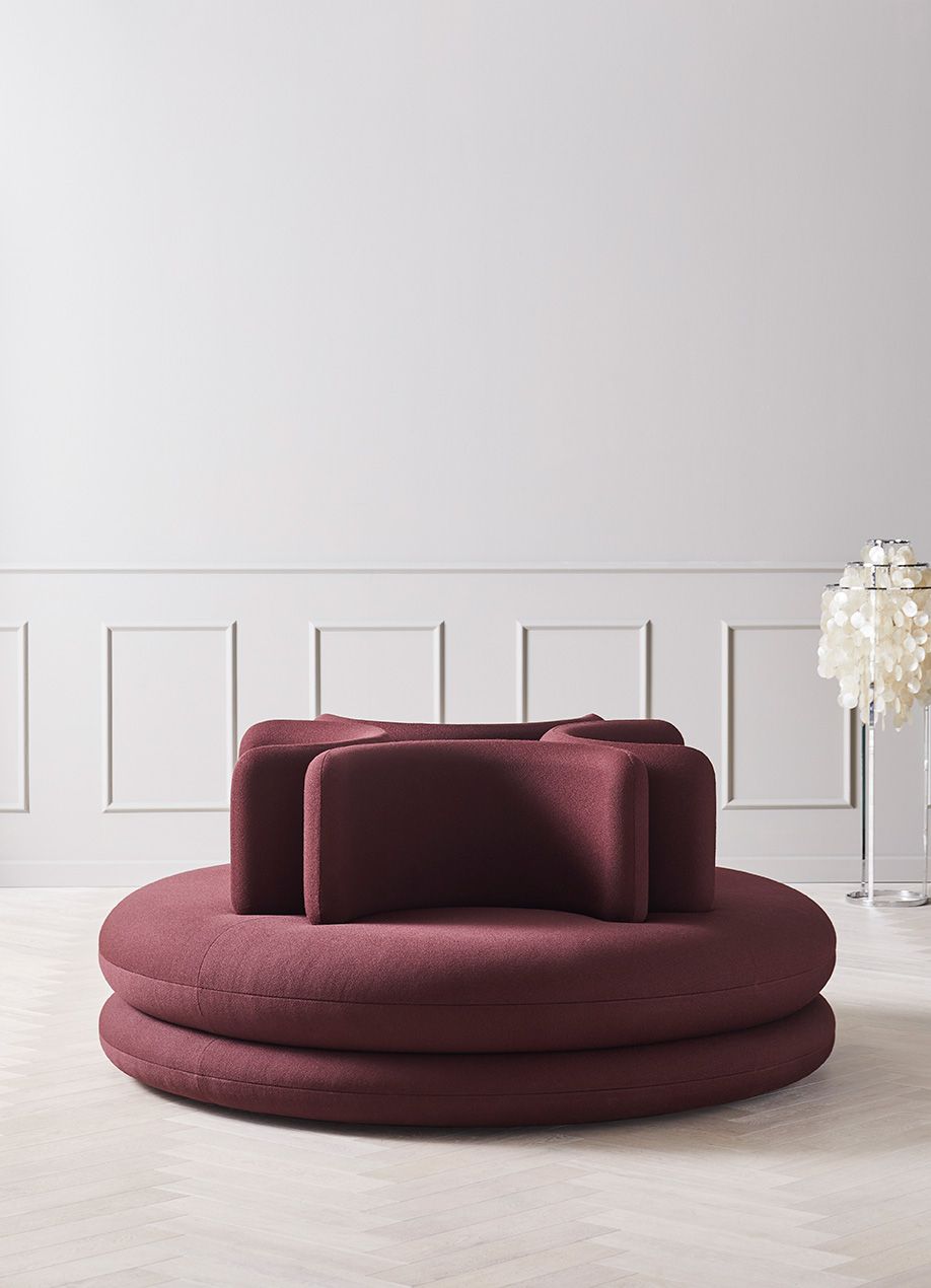 Burgunderrotes Easy Sofa von Verpan, modernes, rundes Design-Sofa mit bequemen Rückenlehnen.